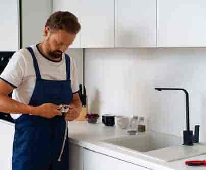We are offering Expert Plumbing Services - 满冠体育